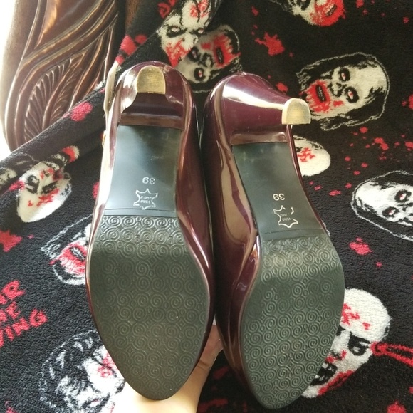 Retro Burgundy heels - Picture 8 of 8